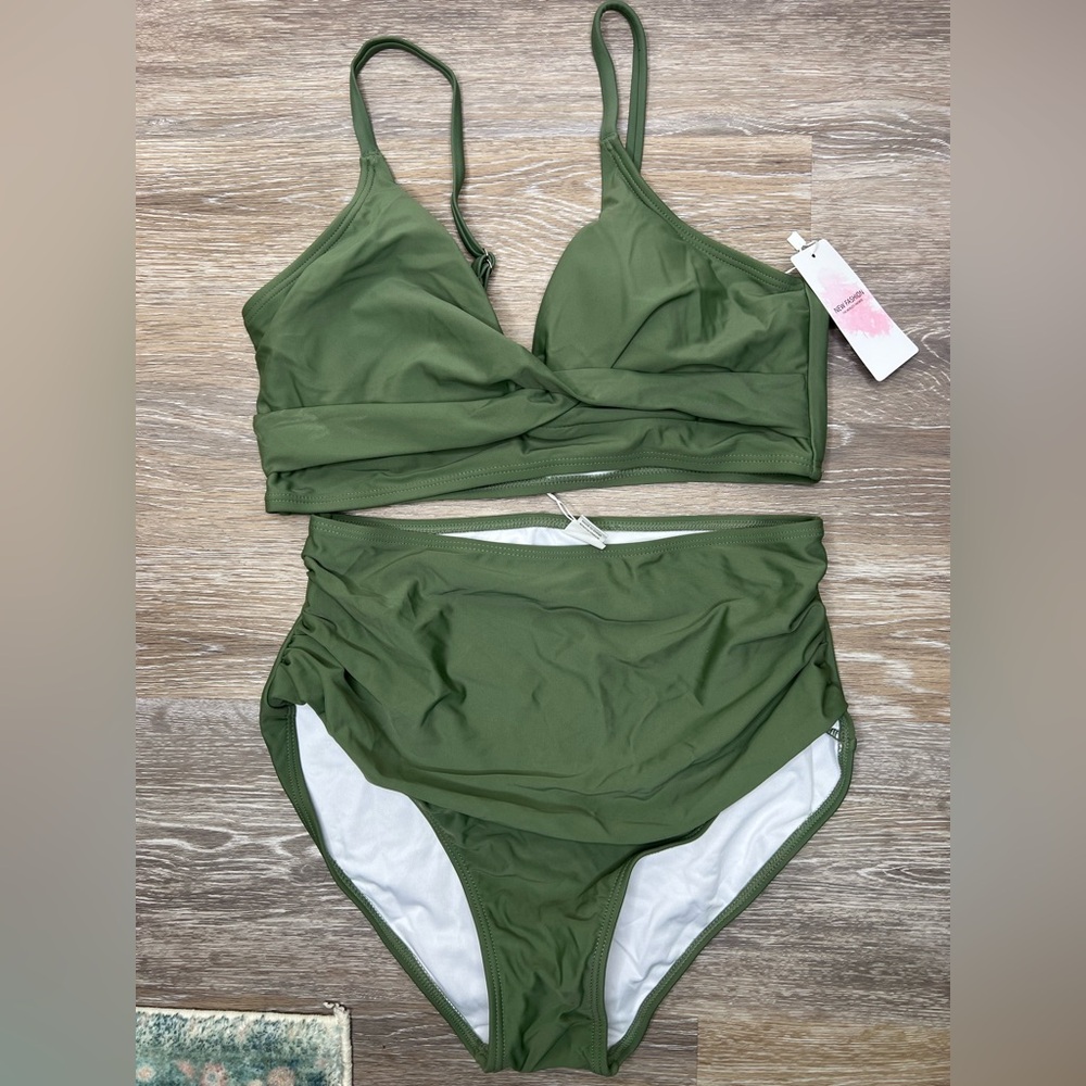 Brand New-New Fashion 2 Pc Swimsuit